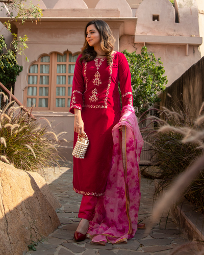 Buy Exclusive Range of Velvet Salwar Suits At Best Price In India. -  Stylecaret.com